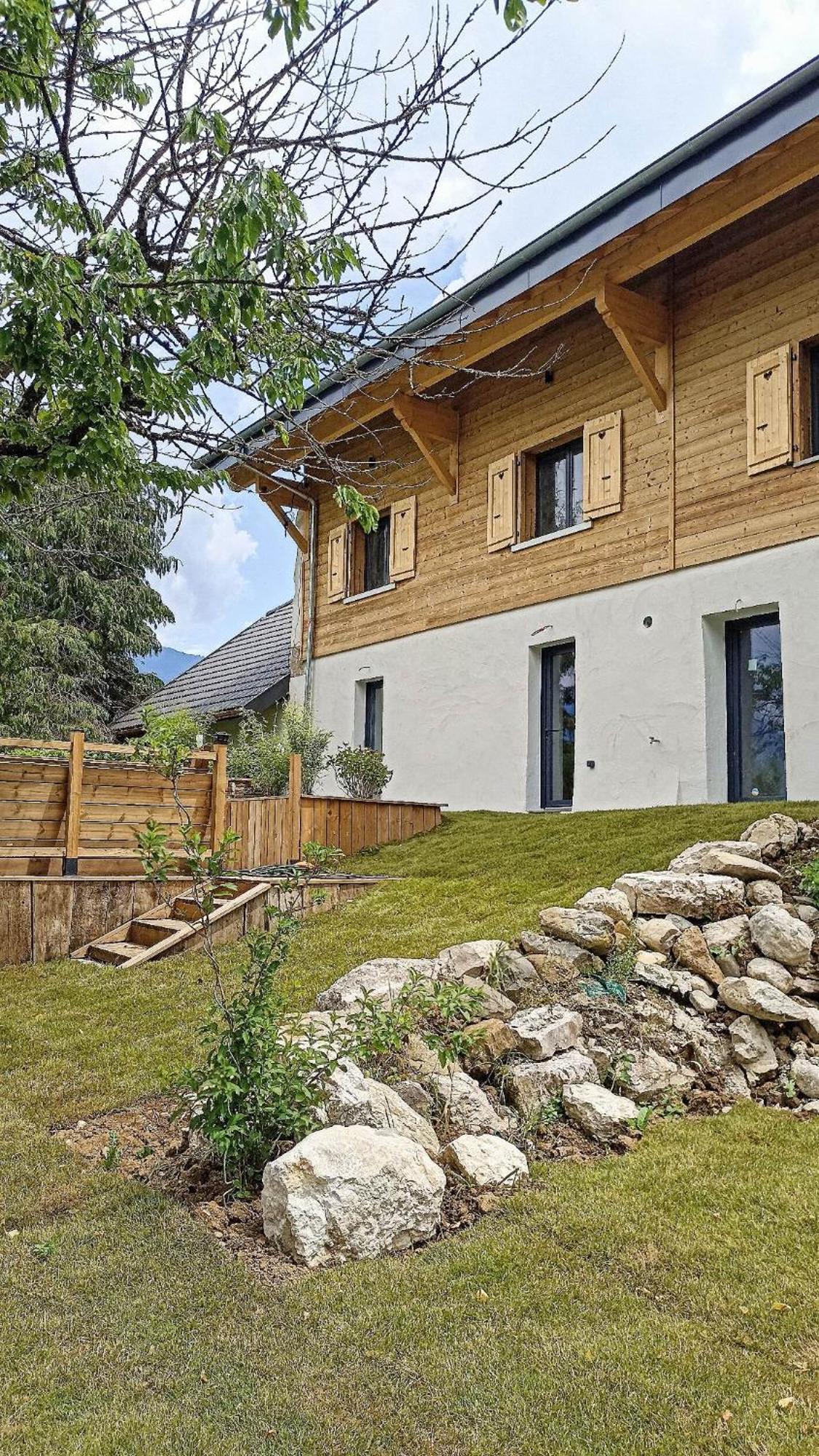 LA GRANGE SAVOYARDE-Spa-Piscine-Proche lac-Charme-Détente- 3 Etoiles Lathuile Exterior foto