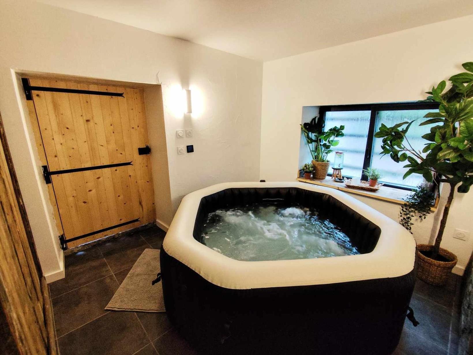 LA GRANGE SAVOYARDE-Spa-Piscine-Proche lac-Charme-Détente- 3 Etoiles Lathuile Exterior foto